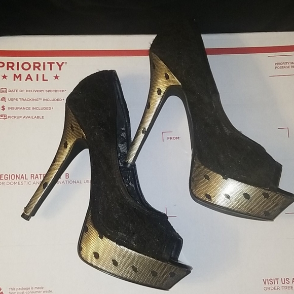 FREDERICK'S OF HOLLYWOOD 8.5 STILETTO PUMP - Picture 9 of 14